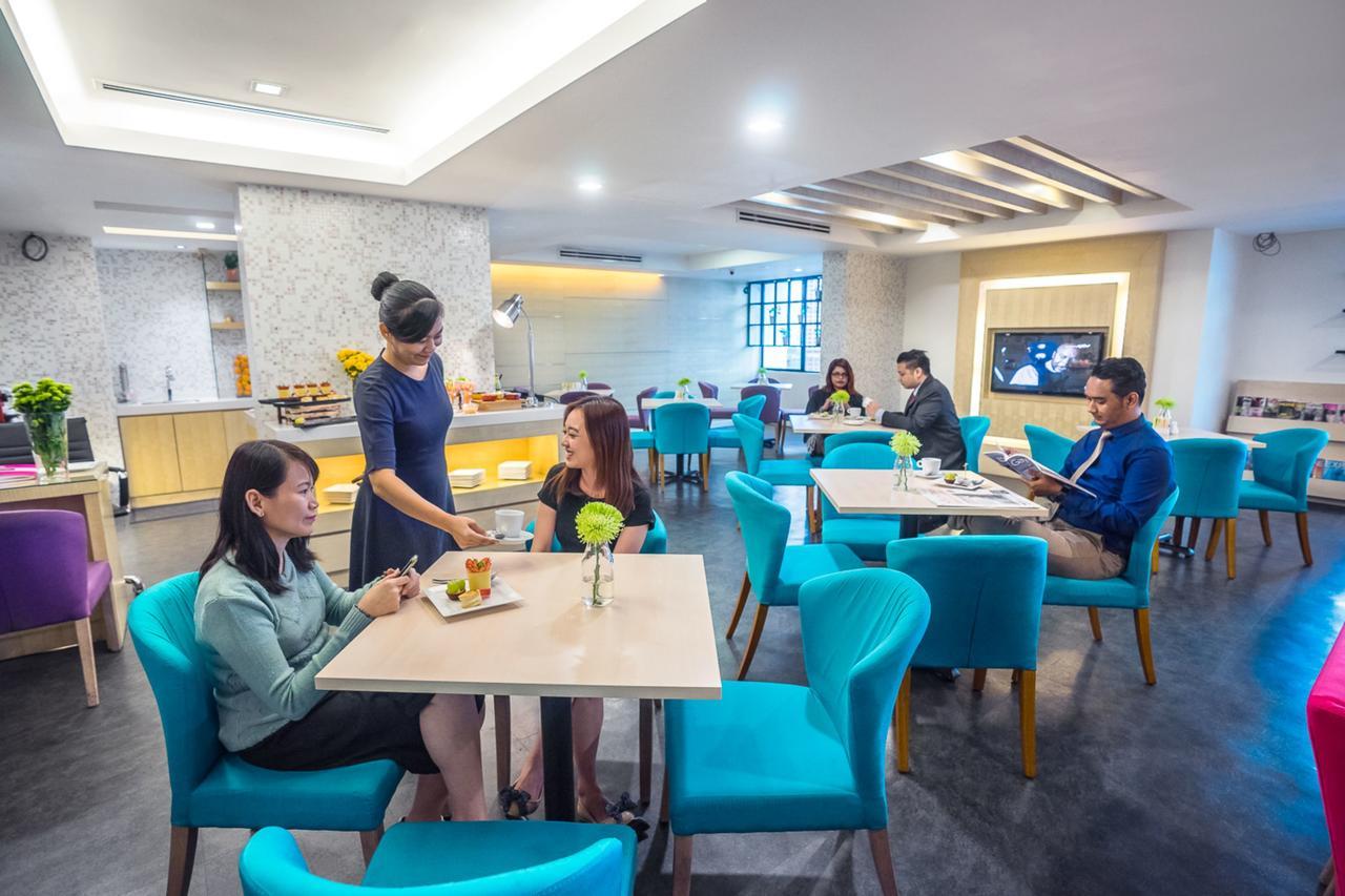 Crystal Crown Hotel Petaling Jaya Extérieur photo